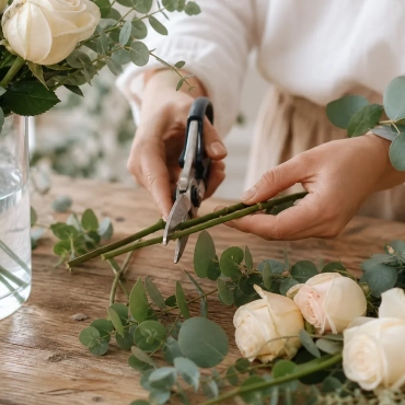 How to Keep Fresh Flowers Alive Longer: A Florist’s Tips